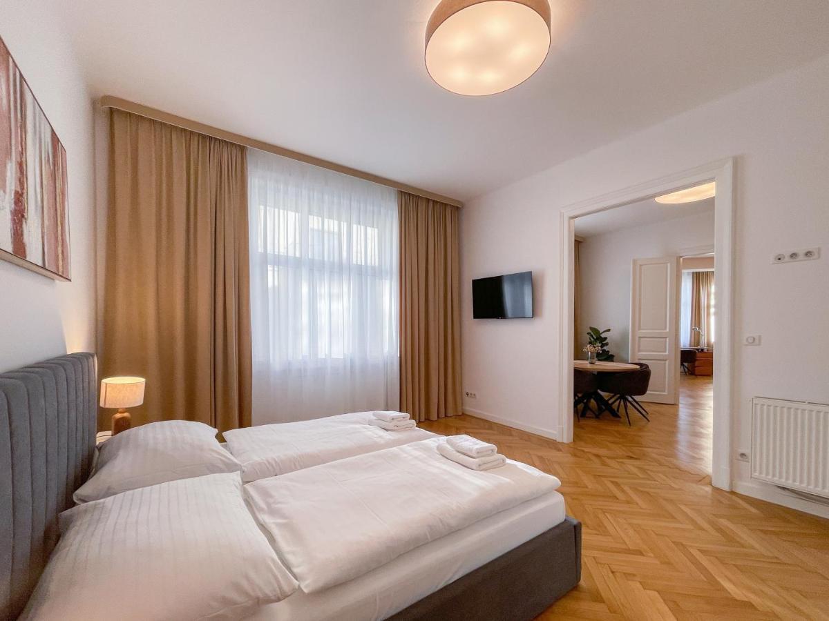 Elysian Apartment Bratislava Bagian luar foto